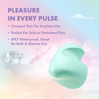 Mintgrön fingervibrator tillverkad av vattentät, kroppssäker silikon och med en slät design.