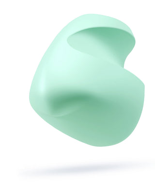 Mintgrön fingervibrator i silikon med slät, abstrakt böjd design mot en vit bakgrund.