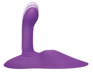 Cowgirl Rodeo Rider Thrusting är en bärbar sexleksak i lila, tillverkad av kroppssäker silikon, med en böjd upprätt insättbar del och platt bas.