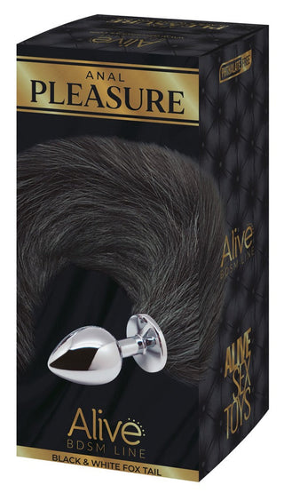 Black & White Fox Tail Plug" kommer i elegant kartongförpackning, perfekt för BDSM- och husdjursälskare. En del av den exklusiva "Alive BDSM Line", den har en slående svart och vit rävsvans, är ftalatfri, vilket garanterar säker säkerhet och nöje.
