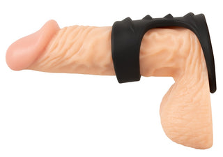 Erecto Cock Sleeve Ball Ring är en realistisk dildo med en svart silikonbollring och en texturerad, penis- och testikelformad design.