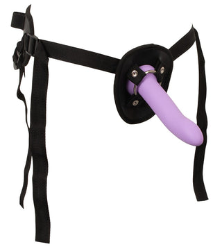 Strap-on Set med 3 Silikondildos innehåller en svart sele med justerbara remmar och utbytbara lavendel flytande silikondildos. Designad för komfort, placerar den dildos upprätt och bärs säkert runt midjan och benen för mångsidig användning.