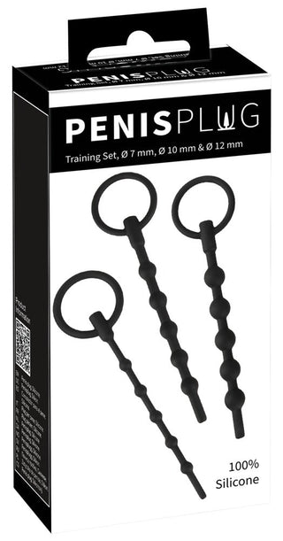 Urethral Dilator Set 3-pack har en elegant svart låda med tre pärlformade silikondilatatorer, storlekarna 7 mm, 10 mm och 12 mm. Var och en har ett ringhandtag för enkel användning. Idealisk för urethral stimulering, paketet innehåller vit text och detaljerad produktinformation.