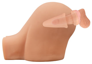 En närbild av 2in1 Buttplug Extension, som framhäver dess detaljerade struktur och kvalitetshantverk utformat för penisförlängning.