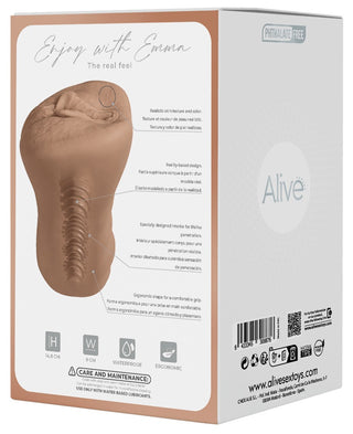 Ask med Emma M Realistic Lösvagina från Alive, tillverkad av mjuk TPE. Förpackningen visar produktbilden och viktiga detaljer för en autentisk och naturtro upplevelse.