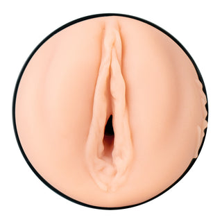 En närbild av Feel Lacy Lennon Masturbator, som framhäver dess detaljerade design för en realistisk upplevelse.