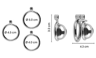 Mini-peniskäfig i metall med lås, silverfärgad, innehåller 4 ringar (4,0/4,5/5,0 cm), sidovy: 3,2 cm hög, 4,3 cm bred.