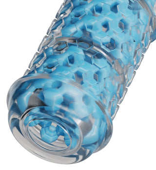 Handy Mod Core Sleeve, en genomskinlig enhet med blå sexkantiga mönster som syns inuti.
