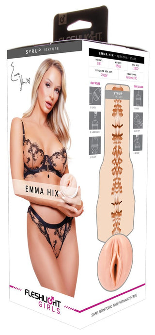 Fleshlight Emma Hix Masturbator i köttfärgad, realistisk silikon med detaljerad inre struktur, visas i märkesförpackning.
