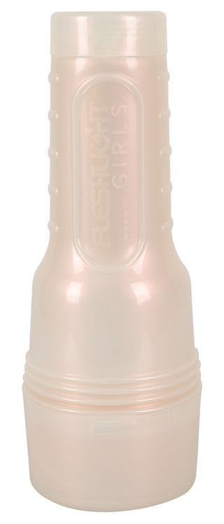 En beige, cylindrisk Fleshlight-sexleksak med präglad logotyp, tillverkad av ett slätt material, avbildad mot en vit bakgrund.