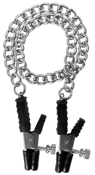 Metallkedja med två justerbara bröstklämmor i silverfärgat metall, enkel design på vit bakgrund.