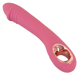 Slim G-Spot Vibrator Rose har en rosa, böjd design gjord av silkeslen silikon med eleganta roséguldaccenter. Dess vattentät-funktion säkerställer mångsidig användning i alla miljöer.