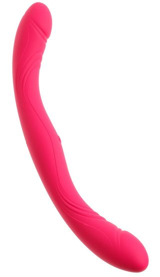 Couples Choice Dubbel Vibrator: En rosa, böjd silikonvibrator med dubbla ändar och texturerade detaljer.