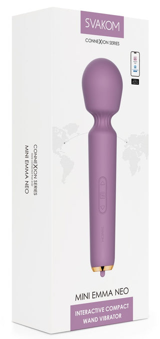 Låda med Svakom Mini Emma Neo Massagewand, en lila interaktiv massagestav från Connexion-serien som är kompatibel med Svakom-appen för fjärrstyrning.