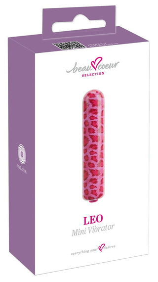 LEO Mini Vibrator har en leopardmönstrad design i rosa och levereras i en snygg lila förpackning - perfekt för alla som söker en kompakt vibrator med känsla.