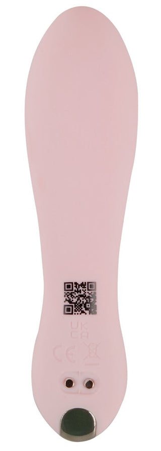 Den CERYA Rabbitvibrator-inspirerade rosa skosulan har en QR-kod, två små hål och en metallisk cirkulär sensor nära hälen för optimal komfort.
