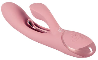 Kaninvibrator i rosa silikon med metalldetaljer och en böjd design för riktad stimulering.