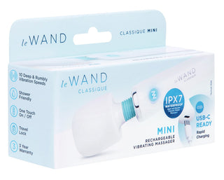 Le Wand Classique Mini Wand-uppladdningsbar vibrator med vattentät design och USB-C laddning.