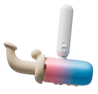 Tvåfärgad silikonmassageapparat med en böjd beige spets och ett handtag med blå till rosa gradient.