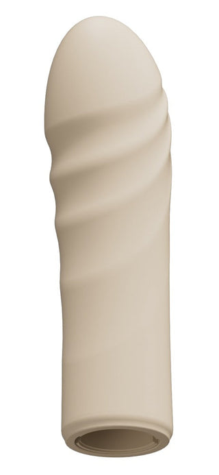 Beige silikonhylsa med spiralformade spår och rundad spets, upprättstående mot vit bakgrund.
