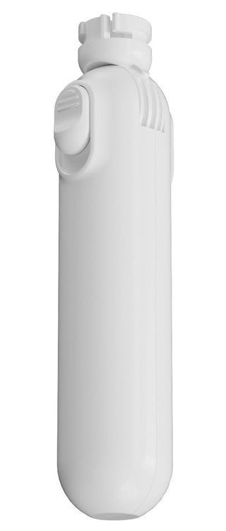 Cylindrisk filterpatron i vit plast med försluten ände och räfflad design.