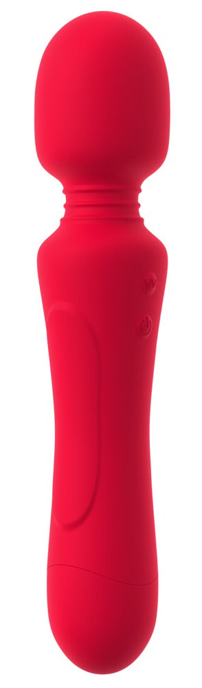 Röd handhållen stavvibrator med rundat huvud, två kontrollknappar och slät plastyta, isolerad mot vit bakgrund.