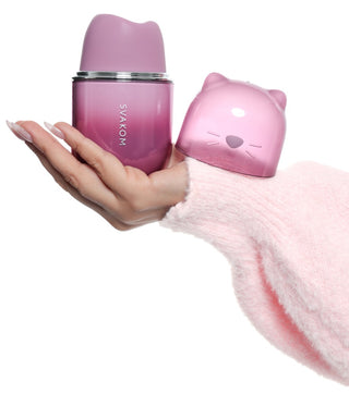Lila, kattformad klitorisstimulator av märket Svakom Klitty med ett avtagbart hölje.