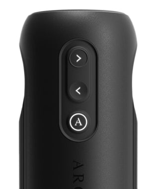 Arcwave Orbit-masturbator i matt svart silikon med 360°-roterande design och tre kontrollknappar.