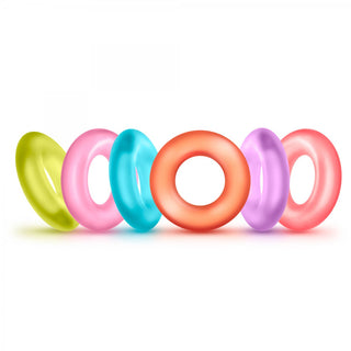 Penisringar 6-Pack har halvtransparenta uppblåsbara ringar i grönt, rosa, blått, orange och lila, gjorda av TPE-material för förbättrade erektioner.