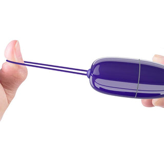 Pretty Love Selkie Vibratorägg, en liten äggformad vibrator i lila silikon med snöre och 12 vibrationslägen.