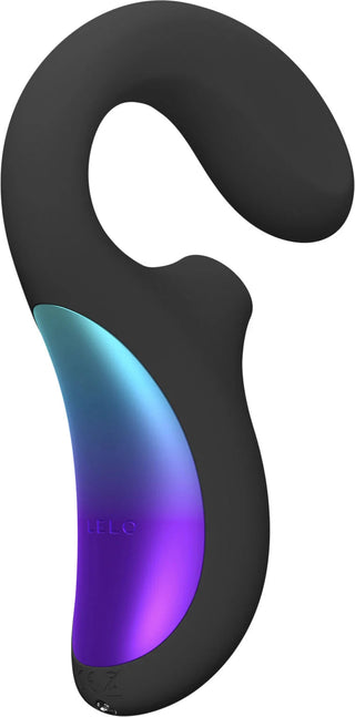 LELO Enigma Wave är en svängd, svart personlig massageapparat i silikon med WaveMotion™-teknik och en elegant lila och blå metallisk handtagsaccent.