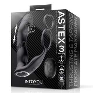 INTOYOU Astex Prostatamassager, svart silikon, ergonomisk design, böjd för prostatastimulering. Produkt och låda visas.
