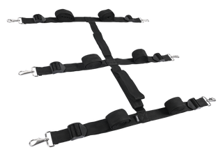 The Edge Restraint System Sängs svarta justerbara bondage-remmar med clips läggs ut platt på en vit yta.