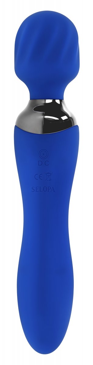 Selopa Blue Belle Wand, en blå handhållen massageapparat, har en ergonomisk design med ett flexibelt, rundat huvud och ett slätt, böjt handtag. Dess metalliska bas och märkesmärkningar ger stil, medan USB-laddningsbar-funktionen garanterar bekvämlighet.