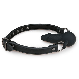 En del av Easytoys Fetish Collection, Ballgag med Dong är ett svart läderband som erbjuder en unik och vågad upplevelse.
