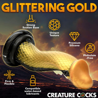 Golden Mamba Dildo, tillverkad av högkvalitativ silikon med en S-form, har en stark sugbas och unik struktur mot en stormig himmel som bakgrund.