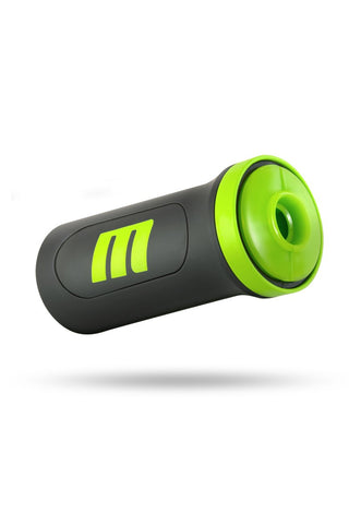 M For Men Stroker, med en ergonomisk grå och grön design med en logotyp, sticker enkelt ut mot en orörd vit bakgrund.