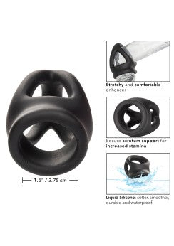 Upplev ultimat komfort och prestanda med vår svarta Alpha Dual Cage Penisring. Denna design med dubbla ringar, tillverkad av premium flytande silikon, visas i flera vyer och innehåller detaljerad information om passform och material.