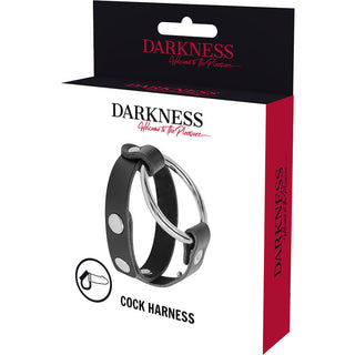Darkness-paketet inkluderar Penisring Med Pungspridare, en svart och vit kuksele tillverkad för ultimat komfort och stil, med en penisring för att förbättra din upplevelse.