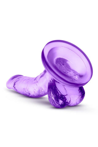 Naturally Yours 12cm Dildo i lila har en realistisk silikondesign och sugbas för handsfree-spel. Perfekt för G-punktsstimulering, den erbjuder mångsidig njutning på alla släta ytor.