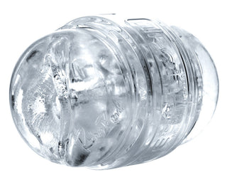 Leksak med tydlig texturerad ärm, liknande Fleshlight Quickshot - Riley Reid, med en cylindrisk form och rundad ände på en vit bakgrund.