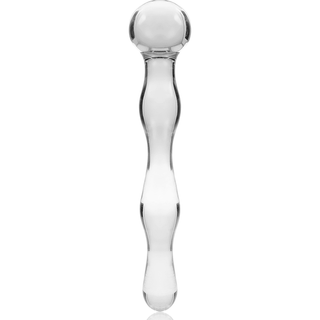 Vi presenterar Nebula Series Model 13 Dildo: en genomskinlig glasmassagestav tillverkad av borosilikatglas med en rund spets och ett vågigt handtag. Denna utsökta sexleksak visas elegant på en vit bakgrund och förkroppsligar stil och sofistikering.