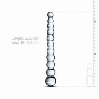 Glas Stav No. 20 är ett genomskinligt, pärlat glasobjekt som liknar ett läppstift, med dimensioner på 23 cm i längd och en maximal diameter på 3,4 cm.