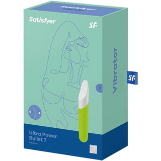 Satisfyer Ultra Power Bullet 7 kommer i ljusblå och grön förpackning med en linjeritning av en kvinnas ansikte. Den är märkt som en vibrator och visar en liten, grön och vit enhet.