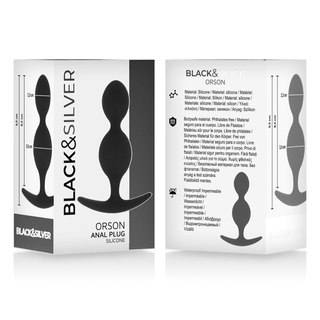 Black&Silver Orson Analplugg har kartongförpackningar med produktsilhuetter och flerspråkig text. Den är gjord av kroppssäker silikon och är vattentät för din komfort och säkerhet.