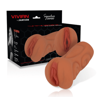 Jamyjob Vivian Vagina Masturbator har en stiliserad anatomisk design och varumärke som framhäver dess egenskaper, och erbjuder en realistisk upplevelse med ftalatfritt TPR-material för säkerhet och kvalitet.