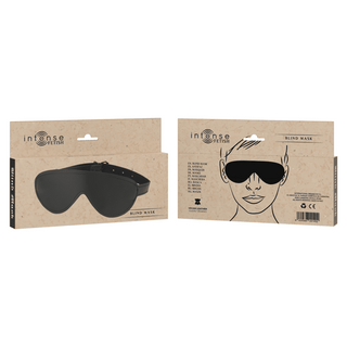 Intense Vegansk Ögonmask"-förpackningen har en snygg svart design på framsidan. På baksidan finns en illustration av någon som bär vattenavvisandemasken med justerbart elastiskt band, tillsammans med flerspråkiga beskrivningar och säkerhetsinformation.