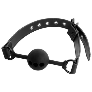 Fetish Submissive Silicone Ball Gag är en svart silikon ball gag med perforerad kula, justerbar rem och ventilationshål för extra komfort.