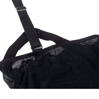 Närbild av en Subblime Svart Spets Teddy Strap med svarta spetsdetaljer och mesh-tyg mot en vit bakgrund.
