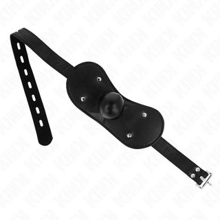 Ball gag i svart läder med justerbar rem, metallspänne och låsfunktion. BDSM-tillbehör utformat för användning av vuxna.